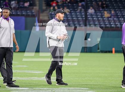 Thumbnail 2 in Mount Vernon vs. Jim Ned (UIL 3A D1 Semifinals) photogallery.