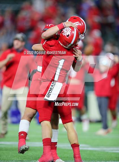 Thumbnail 3 in Mount Vernon vs. Jim Ned (UIL 3A D1 Semifinals) photogallery.