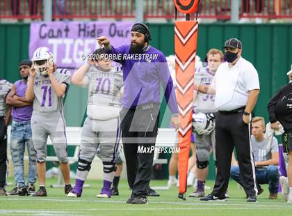 Thumbnail 1 in Mount Vernon vs. Jim Ned (UIL 3A D1 Semifinals) photogallery.