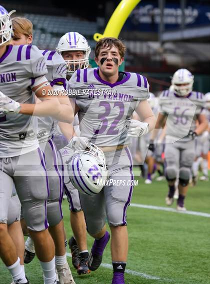 Thumbnail 3 in Mount Vernon vs. Jim Ned (UIL 3A D1 Semifinals) photogallery.