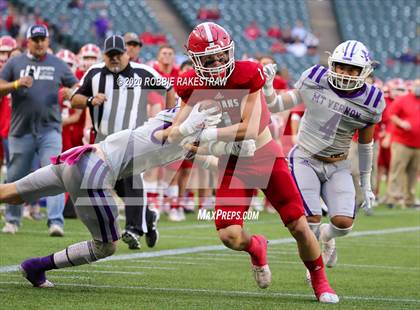 Thumbnail 3 in Mount Vernon vs. Jim Ned (UIL 3A D1 Semifinals) photogallery.