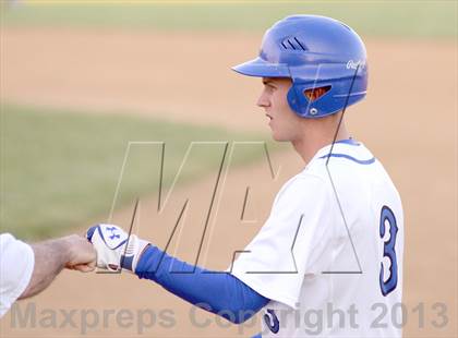 Thumbnail 3 in Holy Cross @ Simon Kenton photogallery.