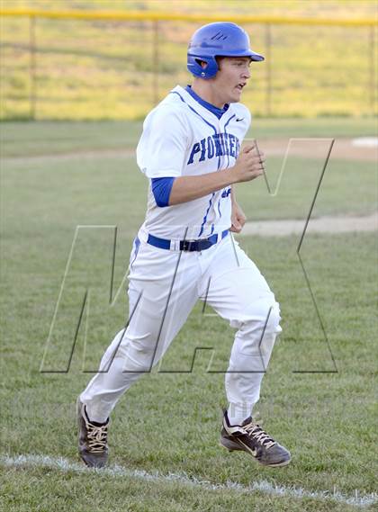 Thumbnail 3 in Holy Cross @ Simon Kenton photogallery.