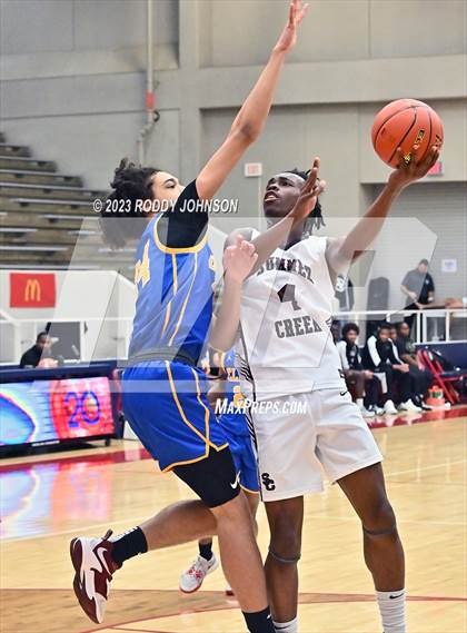 Thumbnail 2 in Fort Bend Elkins vs Summer Creek (McDonald's Texas Invitational) photogallery.