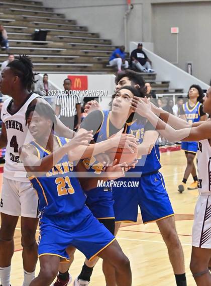 Thumbnail 2 in Fort Bend Elkins vs Summer Creek (McDonald's Texas Invitational) photogallery.