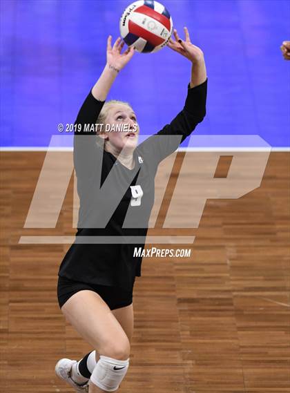 Thumbnail 3 in Grandview vs. Cherry Creek (CHSAA 5A Playoff) photogallery.