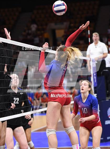 Thumbnail 2 in Grandview vs. Cherry Creek (CHSAA 5A Playoff) photogallery.