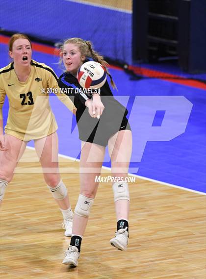 Thumbnail 1 in Grandview vs. Cherry Creek (CHSAA 5A Playoff) photogallery.