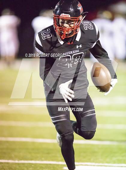 Thumbnail 3 in Franklin vs. Muskego (WIAA D1 Semifinal)  photogallery.