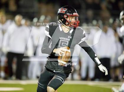 Thumbnail 3 in Franklin vs. Muskego (WIAA D1 Semifinal)  photogallery.