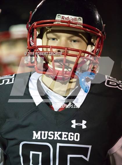 Thumbnail 2 in Franklin vs. Muskego (WIAA D1 Semifinal)  photogallery.
