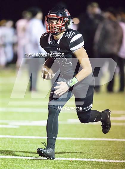 Thumbnail 3 in Franklin vs. Muskego (WIAA D1 Semifinal)  photogallery.