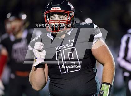 Thumbnail 3 in Franklin vs. Muskego (WIAA D1 Semifinal)  photogallery.