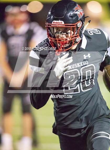 Thumbnail 3 in Franklin vs. Muskego (WIAA D1 Semifinal)  photogallery.