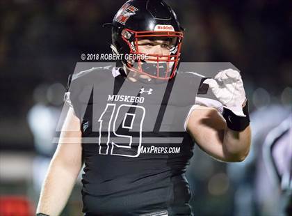 Thumbnail 3 in Franklin vs. Muskego (WIAA D1 Semifinal)  photogallery.