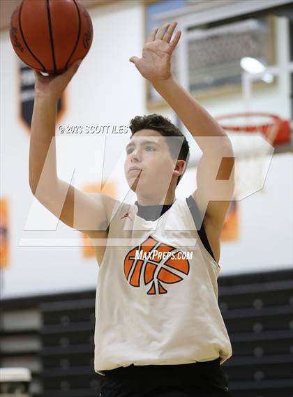 Thumbnail 3 in Circleville vs Amanda-Clearcreek (Scrimmage) photogallery.