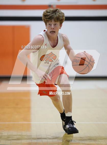 Thumbnail 1 in Circleville vs Amanda-Clearcreek (Scrimmage) photogallery.