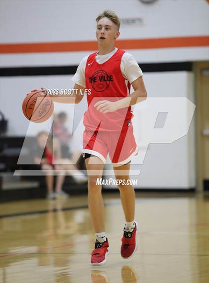 Thumbnail 3 in Circleville vs Amanda-Clearcreek (Scrimmage) photogallery.