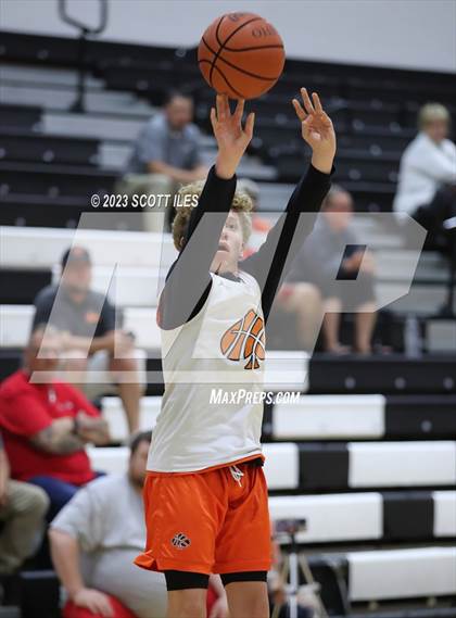 Thumbnail 1 in Circleville vs Amanda-Clearcreek (Scrimmage) photogallery.