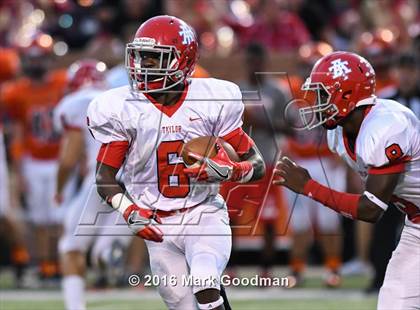 Thumbnail 1 in Alief Taylor @ Seven Lakes photogallery.