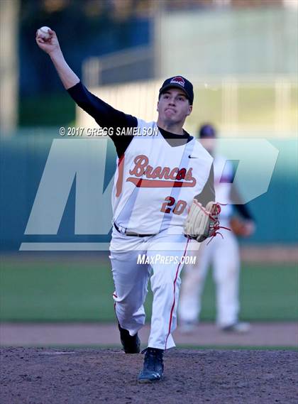 Thumbnail 3 in Bella Vista vs. Rio Americano photogallery.