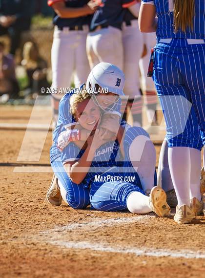 Thumbnail 1 in Legend vs. Broomfield (CHSAA 5A Final) photogallery.