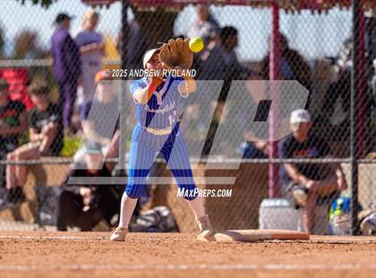 Thumbnail 2 in Legend vs. Broomfield (CHSAA 5A Final) photogallery.