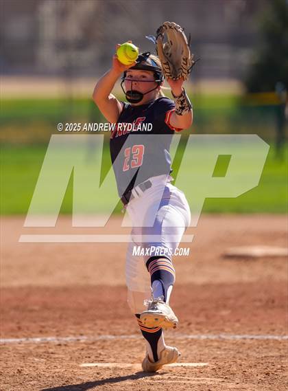 Thumbnail 1 in Legend vs. Broomfield (CHSAA 5A Final) photogallery.