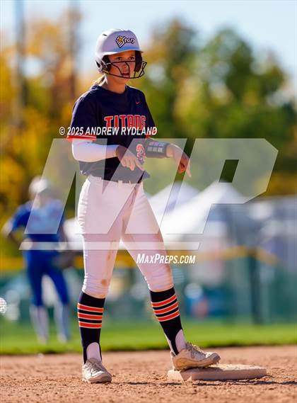 Thumbnail 1 in Legend vs. Broomfield (CHSAA 5A Final) photogallery.