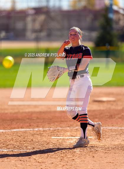 Thumbnail 1 in Legend vs. Broomfield (CHSAA 5A Final) photogallery.