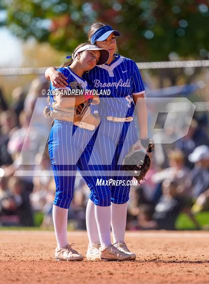 Thumbnail 1 in Legend vs. Broomfield (CHSAA 5A Final) photogallery.