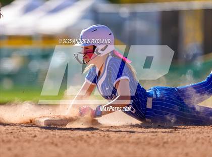 Thumbnail 2 in Legend vs. Broomfield (CHSAA 5A Final) photogallery.