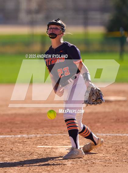 Thumbnail 2 in Legend vs. Broomfield (CHSAA 5A Final) photogallery.