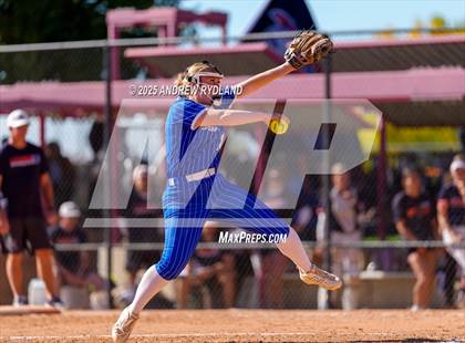 Thumbnail 3 in Legend vs. Broomfield (CHSAA 5A Final) photogallery.