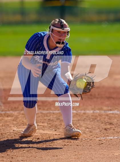 Thumbnail 1 in Legend vs. Broomfield (CHSAA 5A Final) photogallery.