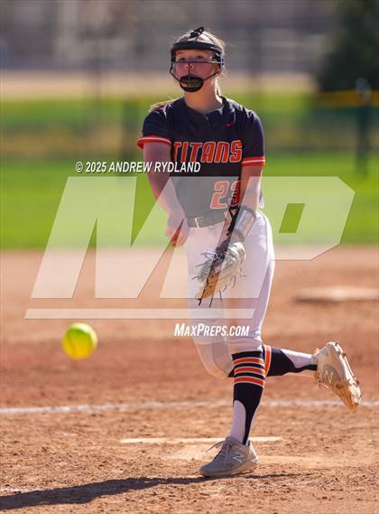 Thumbnail 3 in Legend vs. Broomfield (CHSAA 5A Final) photogallery.