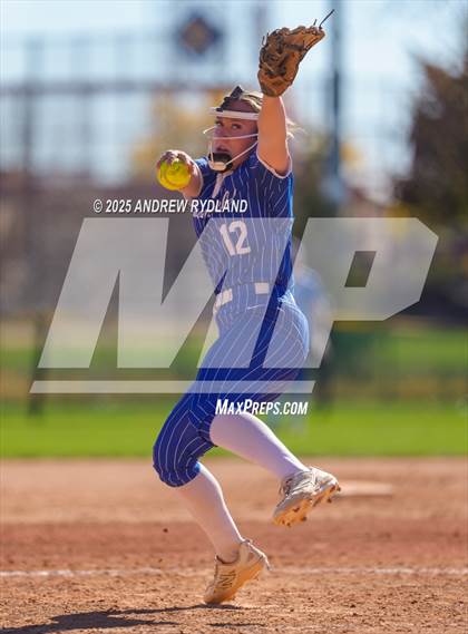 Thumbnail 3 in Legend vs. Broomfield (CHSAA 5A Final) photogallery.