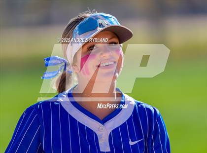 Thumbnail 1 in Legend vs. Broomfield (CHSAA 5A Final) photogallery.