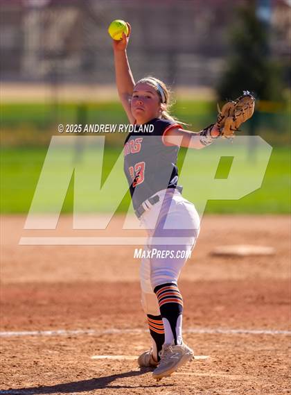 Thumbnail 2 in Legend vs. Broomfield (CHSAA 5A Final) photogallery.