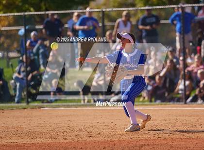Thumbnail 2 in Legend vs. Broomfield (CHSAA 5A Final) photogallery.