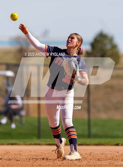 Thumbnail 1 in Legend vs. Broomfield (CHSAA 5A Final) photogallery.