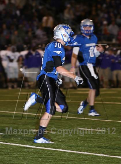 Thumbnail 3 in Angleton vs Friendswood (UIL 4A Division 1 Bi-District Playoff) photogallery.