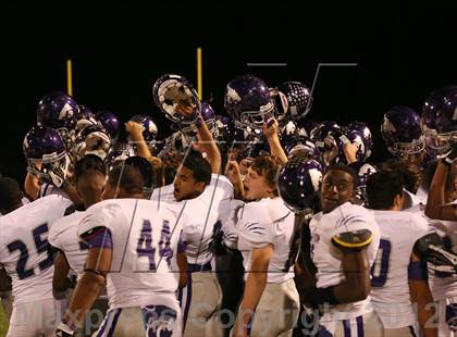 Thumbnail 2 in Angleton vs Friendswood (UIL 4A Division 1 Bi-District Playoff) photogallery.