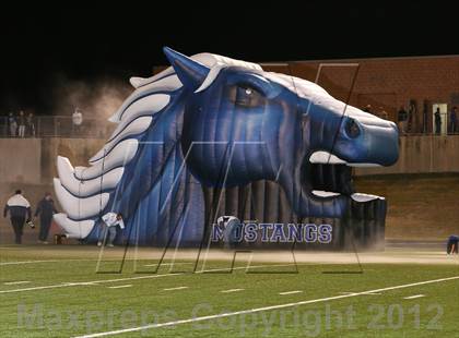 Thumbnail 2 in Angleton vs Friendswood (UIL 4A Division 1 Bi-District Playoff) photogallery.