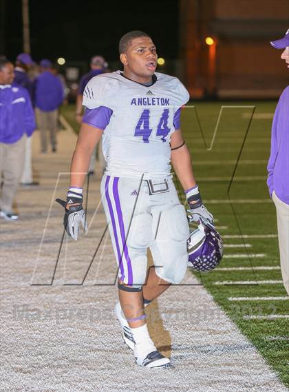 Thumbnail 1 in Angleton vs Friendswood (UIL 4A Division 1 Bi-District Playoff) photogallery.