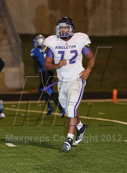 Thumbnail 2 in Angleton vs Friendswood (UIL 4A Division 1 Bi-District Playoff) photogallery.