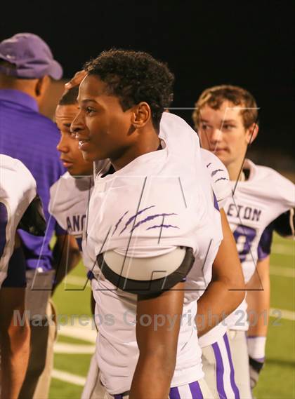 Thumbnail 3 in Angleton vs Friendswood (UIL 4A Division 1 Bi-District Playoff) photogallery.