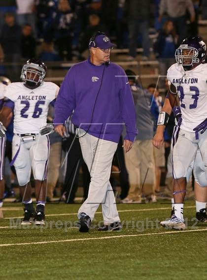 Thumbnail 2 in Angleton vs Friendswood (UIL 4A Division 1 Bi-District Playoff) photogallery.