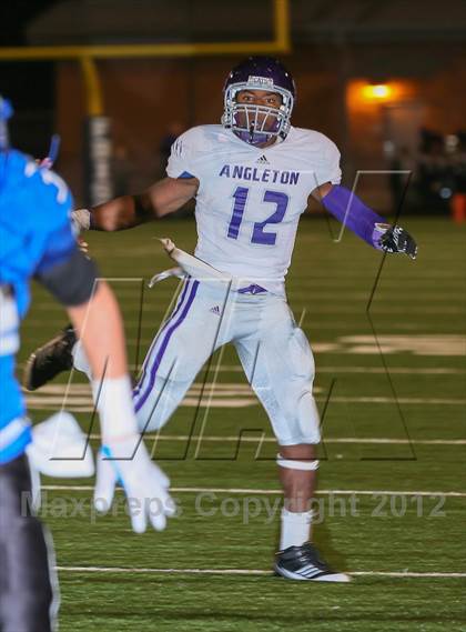 Thumbnail 3 in Angleton vs Friendswood (UIL 4A Division 1 Bi-District Playoff) photogallery.