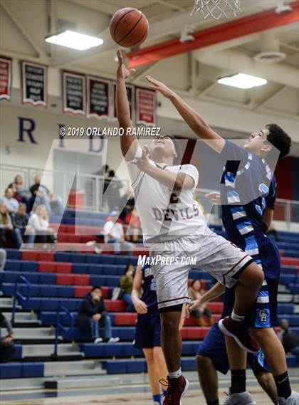 Thumbnail 1 in Sweetwater vs Granite Hills (East vs South Tournament) photogallery.